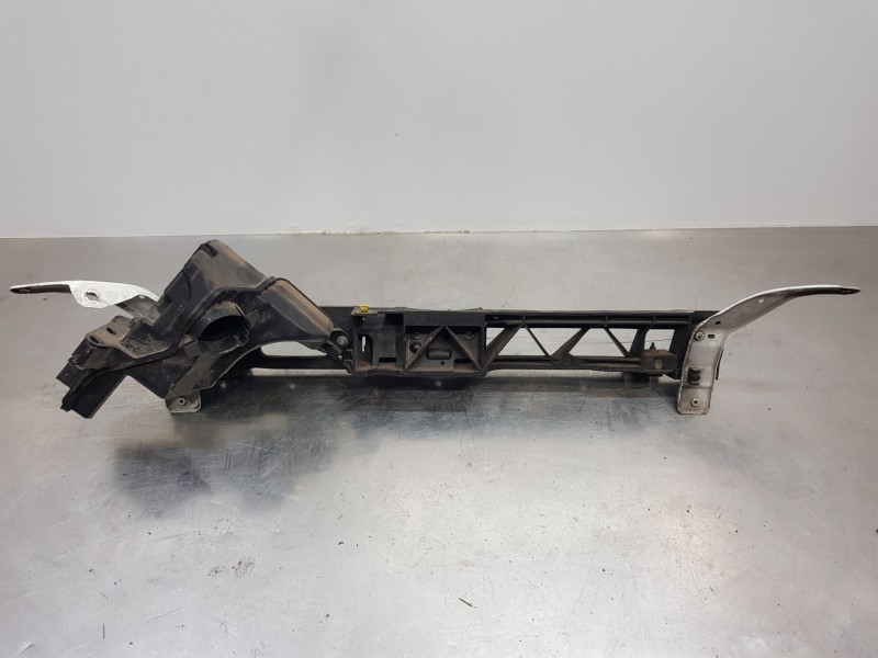 Recambio de travesaño superior para citroen c4 grand picasso spacetourer referencia OEM IAM 9814471380  