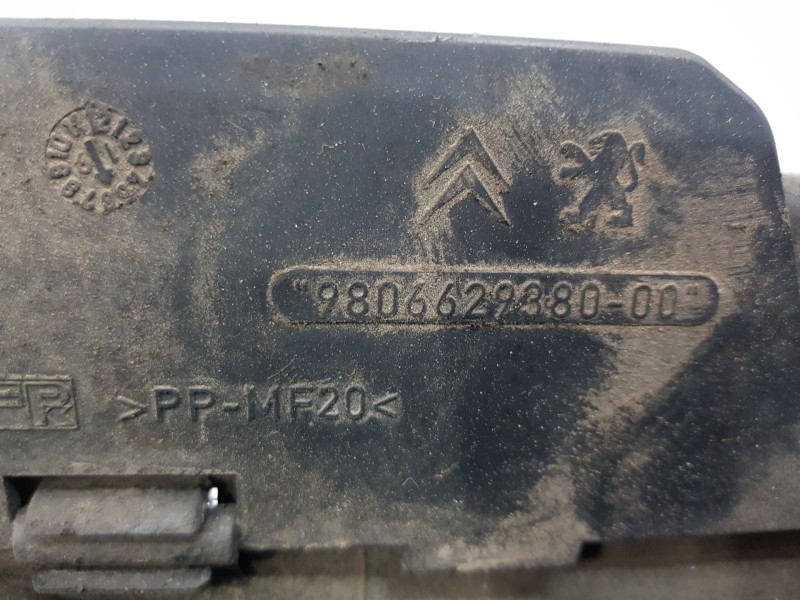 Recambio de travesaño superior para citroen c4 grand picasso spacetourer referencia OEM IAM 9814471380  