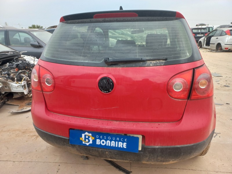 volkswagen golf v berlina (1k1) del año 2006