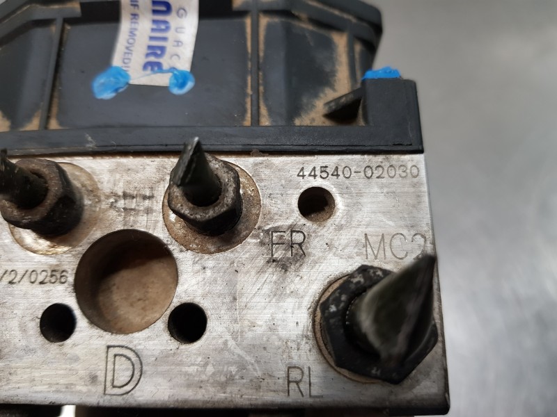 Recambio de abs para toyota corolla (e12) sol referencia OEM IAM 4454002030 8954102070 0265950132