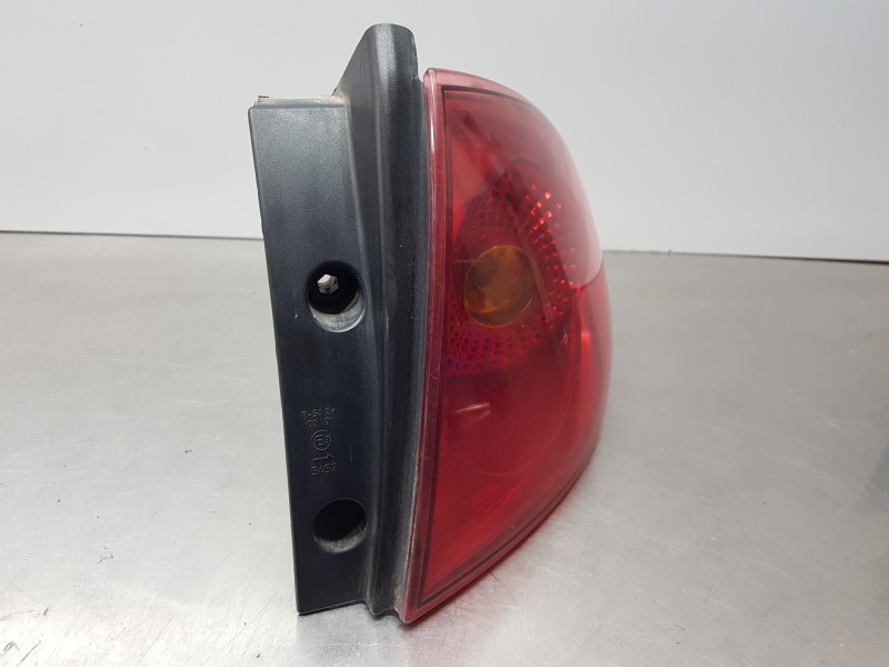 Recambio de piloto trasero derecho para seat altea (5p1) style referencia OEM IAM 5P0945112B9B9 5P0945096E 5P0945112B