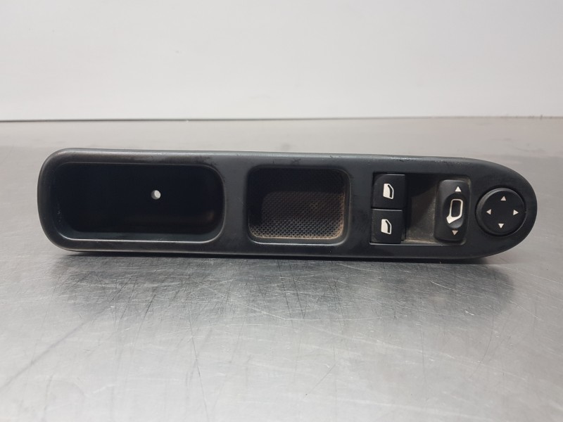 Recambio de mando elevalunas delantero izquierdo para peugeot 307 berlina (s2) design referencia OEM IAM 6554E4 96351622XT 