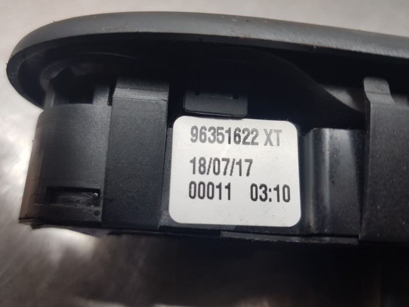 Recambio de mando elevalunas delantero izquierdo para peugeot 307 berlina (s2) design referencia OEM IAM 6554E4 96351622XT 