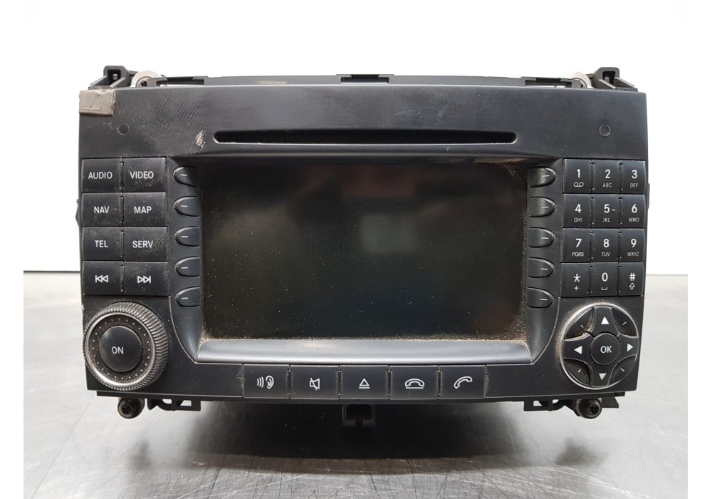 Recambio de sistema audio / radio cd para mercedes vito caja cerrada 6.03  furgon referencia OEM IAM A9068201589 A0048208589 