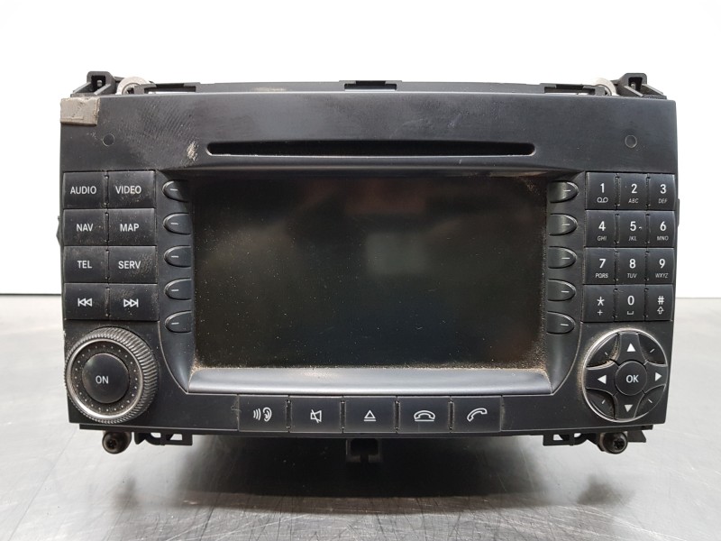 Recambio de sistema audio / radio cd para mercedes vito caja cerrada 6.03  furgon referencia OEM IAM A9068201589 A0048208589 