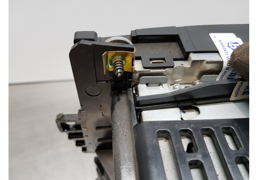 Recambio de sistema audio / radio cd para mercedes vito caja cerrada 6.03  furgon referencia OEM IAM A9068201589 A0048208589 