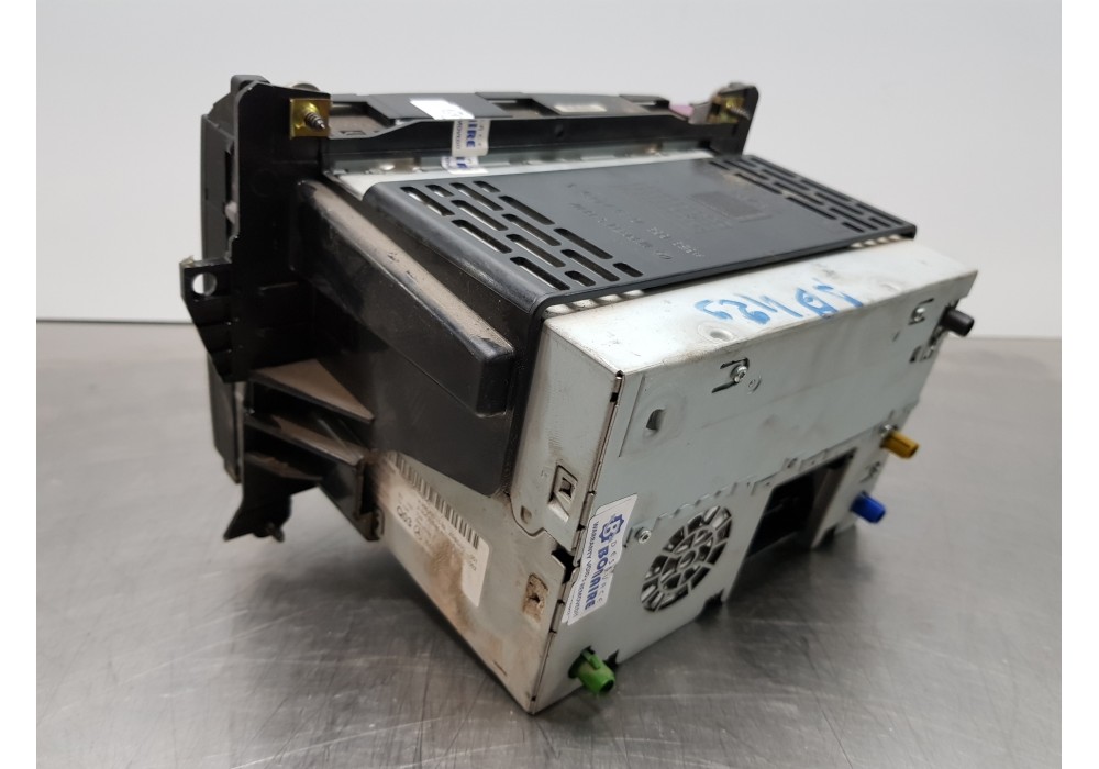 Recambio de sistema audio / radio cd para mercedes vito caja cerrada 6.03  furgon referencia OEM IAM A9068201589 A0048208589 