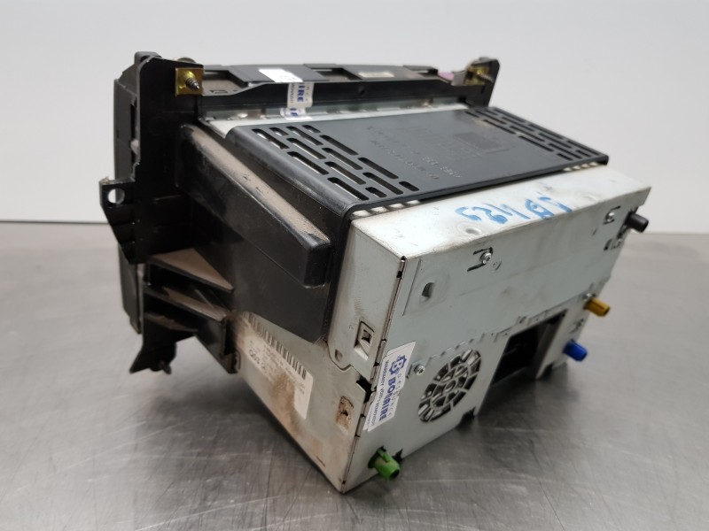 Recambio de sistema audio / radio cd para mercedes vito caja cerrada 6.03  furgon referencia OEM IAM A9068201589 A0048208589 