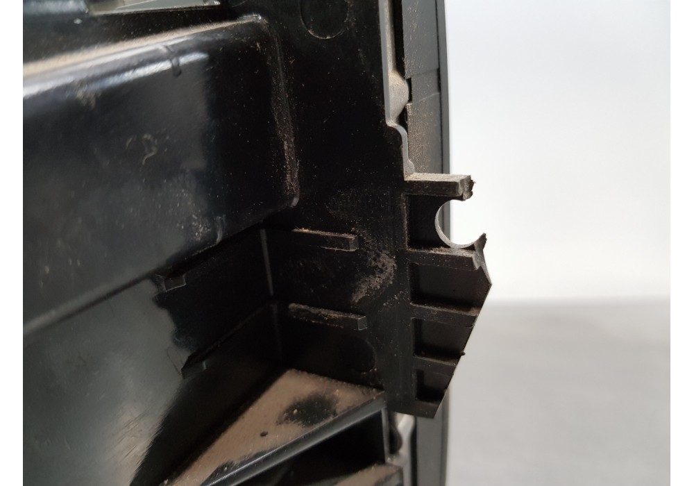 Recambio de sistema audio / radio cd para mercedes vito caja cerrada 6.03  furgon referencia OEM IAM A9068201589 A0048208589 