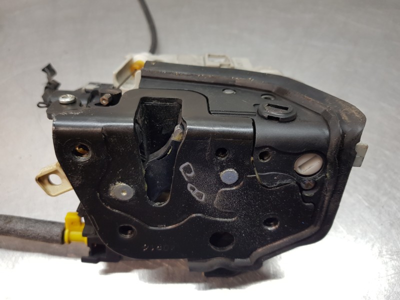 Recambio de cerradura puerta trasera derecha para audi a4 (b9) quattro referencia OEM IAM 8X0839016F  