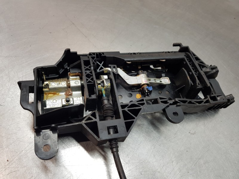 Recambio de cerradura puerta trasera derecha para audi a4 (b9) quattro referencia OEM IAM 8X0839016F  