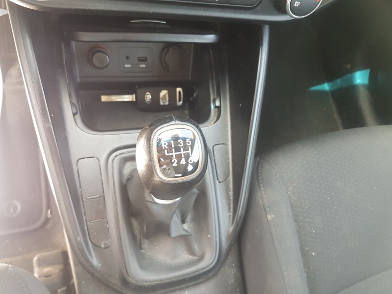 kia carens ( ) del año 2013