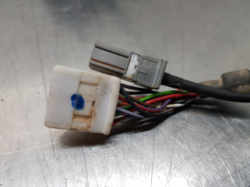 Recambio de retrovisor derecho para toyota yaris cross mpx style referencia OEM IAM 879100DE70  