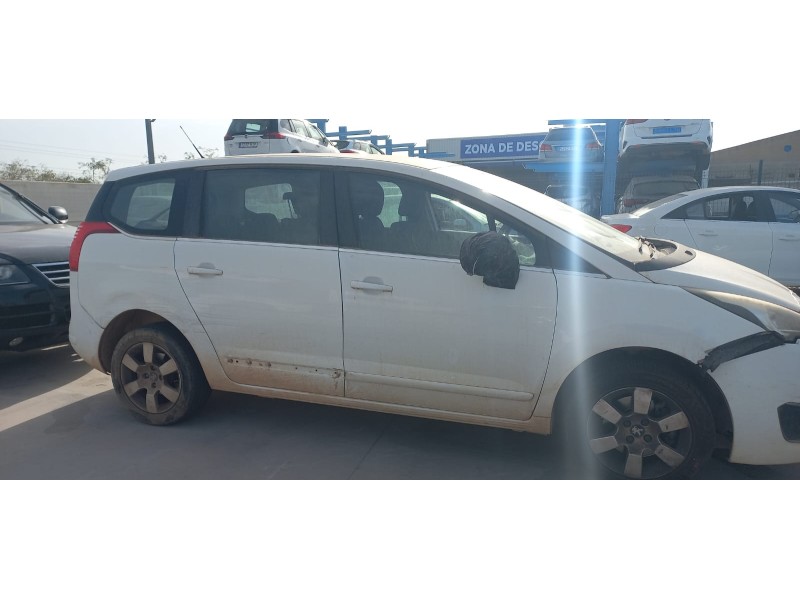 peugeot 5008 del año 2016