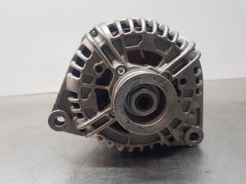 Recambio de alternador para mercedes clase cls (w219) 500 referencia OEM IAM A0131548202 0124615012 