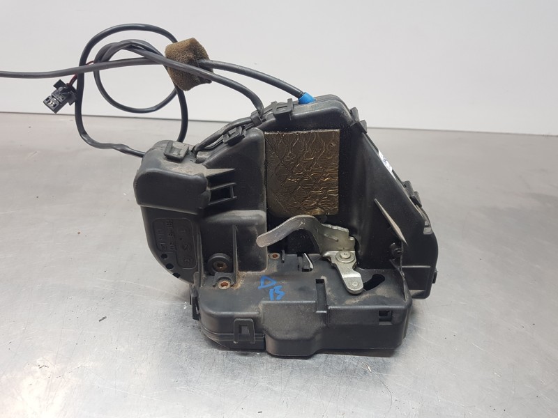 Recambio de cerradura puerta trasera izquierda para mercedes clase cls (w219) 500 referencia OEM IAM A2197300135  