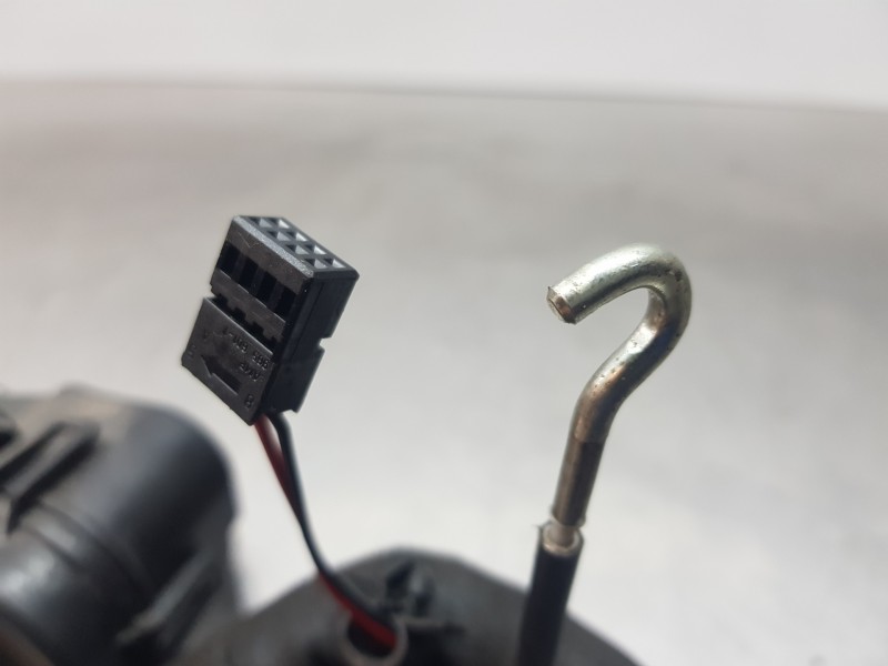 Recambio de cerradura puerta trasera izquierda para mercedes clase cls (w219) 500 referencia OEM IAM A2197300135  
