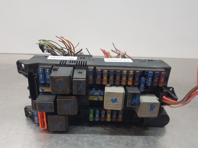 Recambio de caja reles / fusibles para mercedes clase cls (w219) 500 referencia OEM IAM 2115454101  