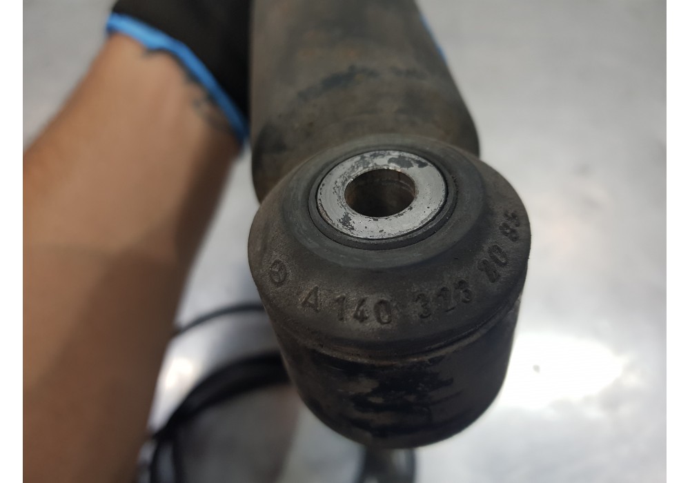 Recambio de amortiguador trasero derecho para mercedes clase cls (w219) 500 referencia OEM IAM A2193260300 A1403232085 