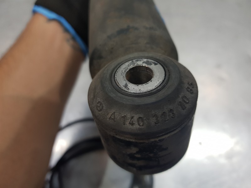 Recambio de amortiguador trasero derecho para mercedes clase cls (w219) 500 referencia OEM IAM A2193260300 A1403232085 