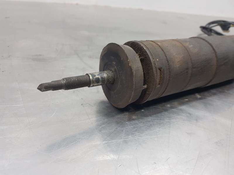 Recambio de amortiguador trasero izquierdo para mercedes clase cls (w219) 500 referencia OEM IAM A2193260300  