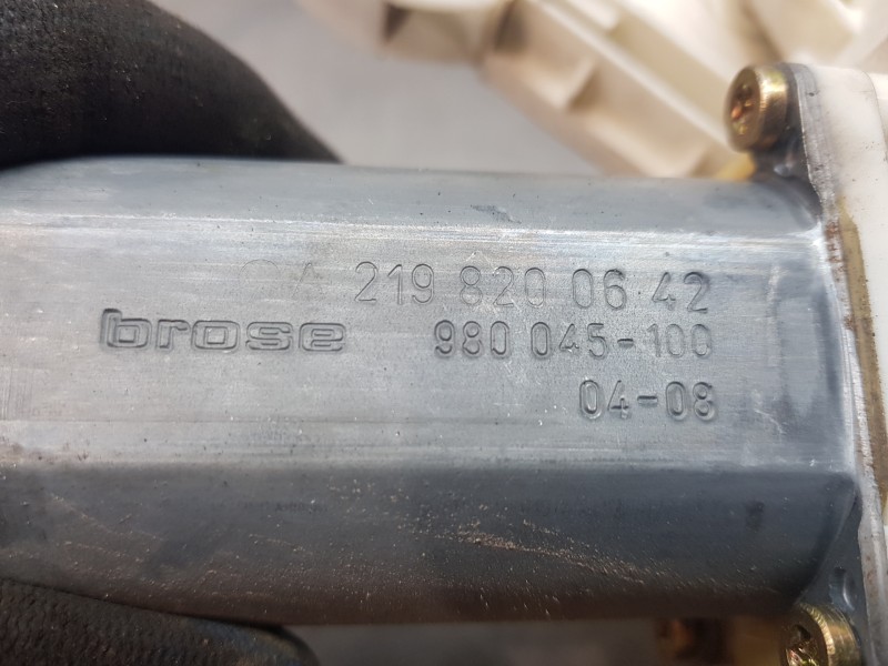 Recambio de elevalunas trasero derecho para mercedes clase cls (w219) 500 referencia OEM IAM A2197301046 2198200642 A2198200642