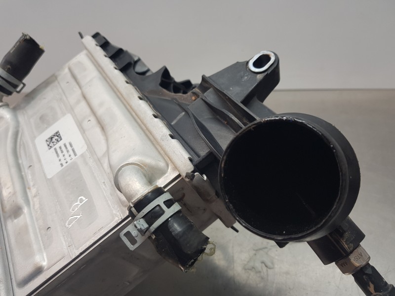 Recambio de intercooler para volvo xc60 hybrid referencia OEM IAM 32339085 8641466 