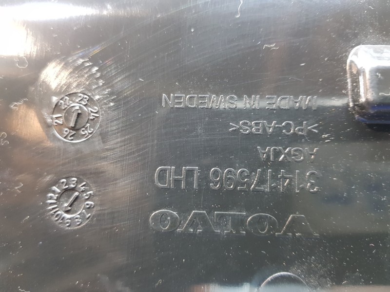 Recambio de guantera para volvo xc60 hybrid referencia OEM IAM 31417598 31417596 