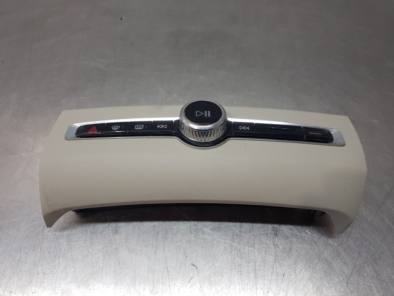 Recambio de mando climatizador para volvo xc60 hybrid referencia OEM IAM 31398845  