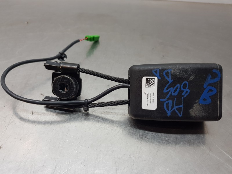 Recambio de enganche del cinturon delantero der para volvo xc60 hybrid referencia OEM IAM 31418903  