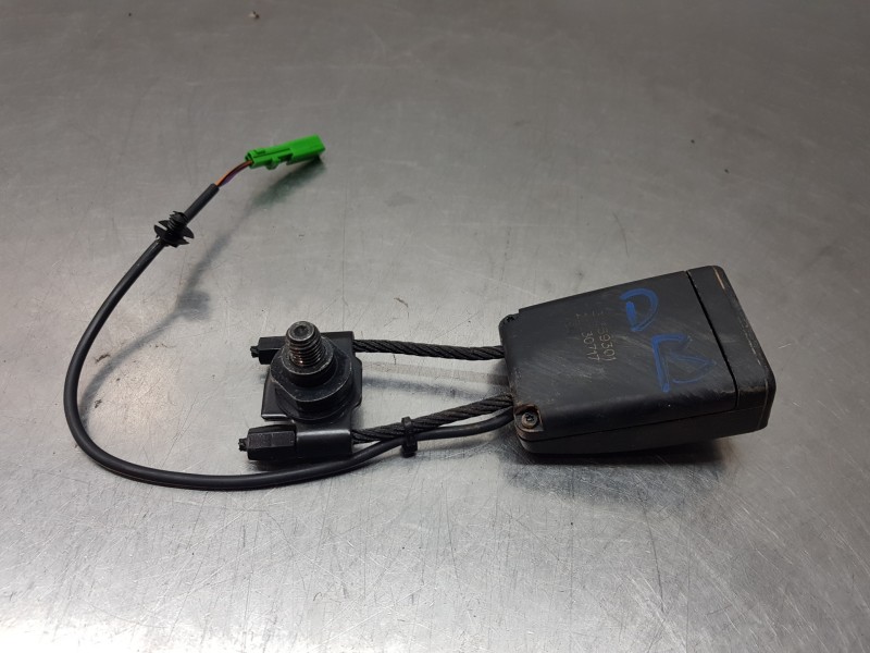 Recambio de enganche del cinturon delantero izq para volvo xc60 hybrid referencia OEM IAM 31369301  