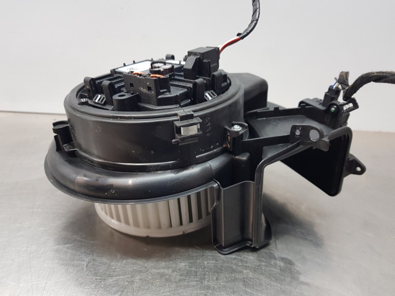 Recambio de motor calefaccion para volvo xc60 hybrid referencia OEM IAM 32241017 0130309504 