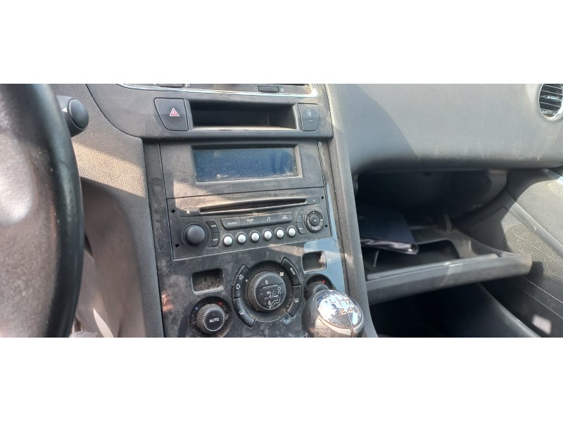 peugeot 5008 del año 2016