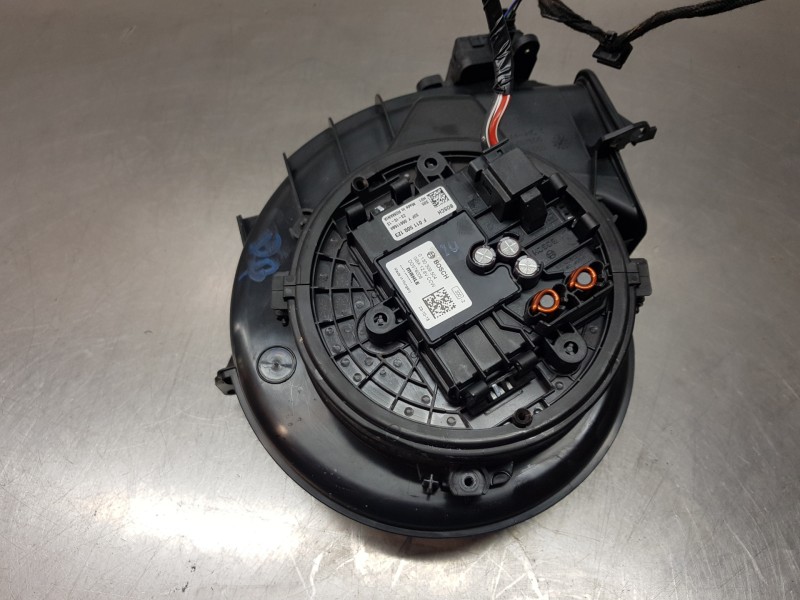 Recambio de motor calefaccion para volvo xc60 hybrid referencia OEM IAM 32241017 0130309504 