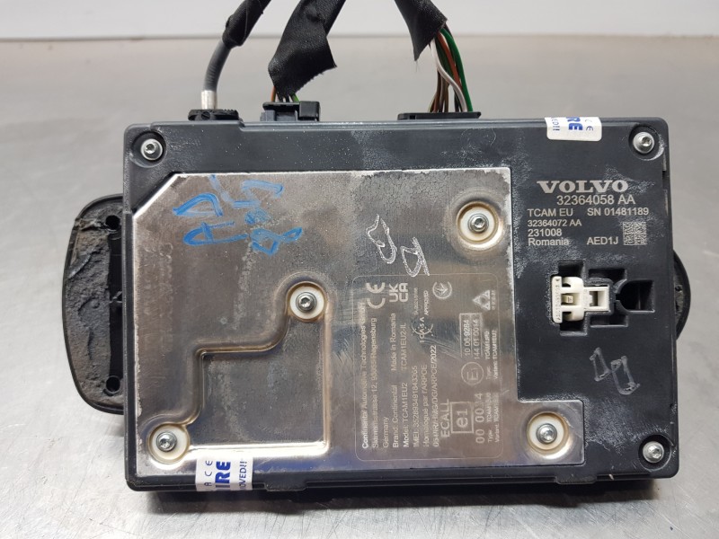 Recambio de antena para volvo xc60 hybrid referencia OEM IAM 31438104 32364058 32364072