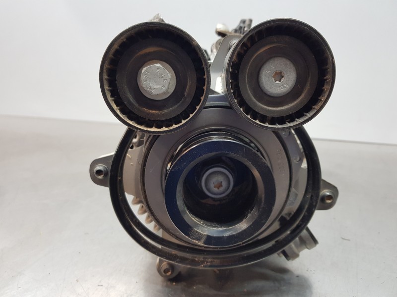 Recambio de alternador para volvo xc60 hybrid referencia OEM IAM 36003710 32137503 