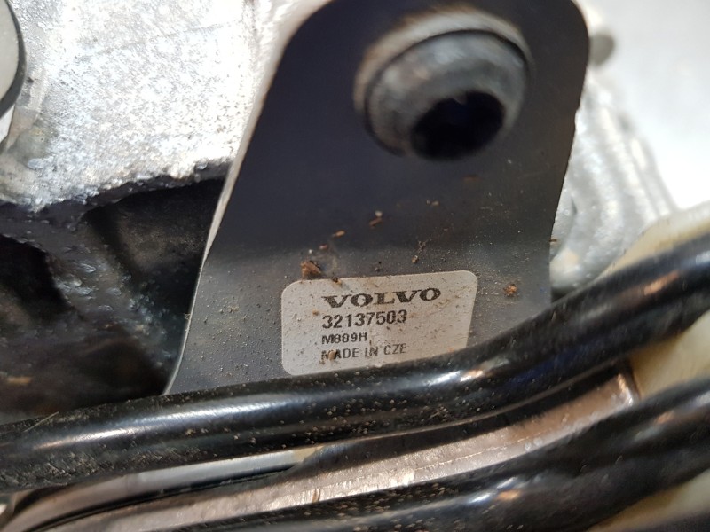 Recambio de alternador para volvo xc60 hybrid referencia OEM IAM 36003710 32137503 