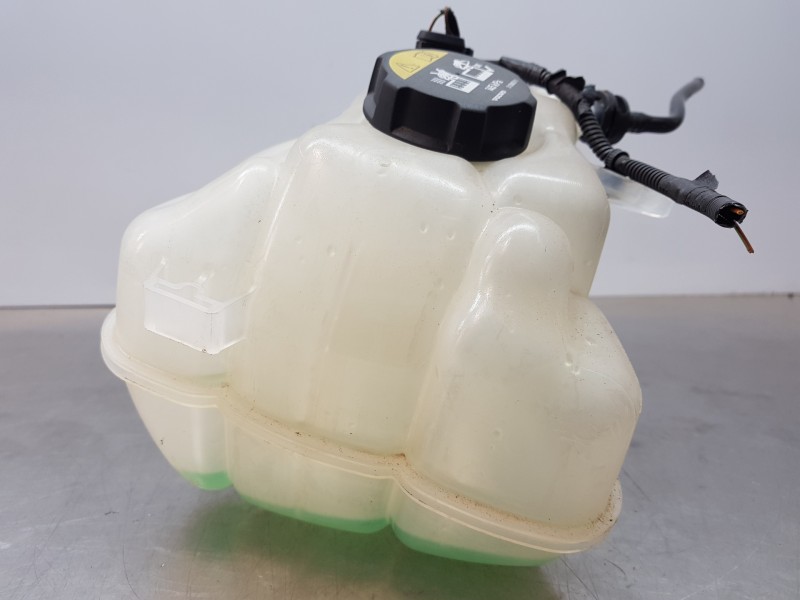 Recambio de deposito expansion para volvo xc60 hybrid referencia OEM IAM 31465682  