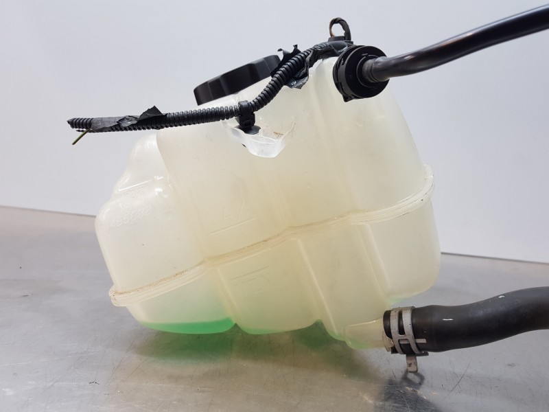 Recambio de deposito expansion para volvo xc60 hybrid referencia OEM IAM 31465682  