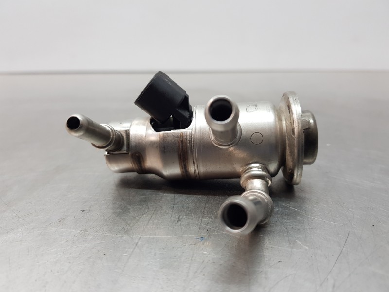 Recambio de inyector para volvo xc60 hybrid referencia OEM IAM 31452332 A2C14354800 