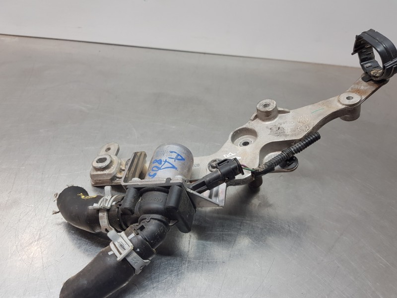 Recambio de bomba agua para volvo xc60 hybrid referencia OEM IAM 32222659  