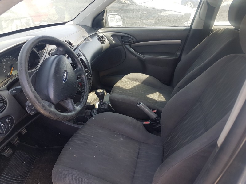 ford focus berlina (cak) del año 2002