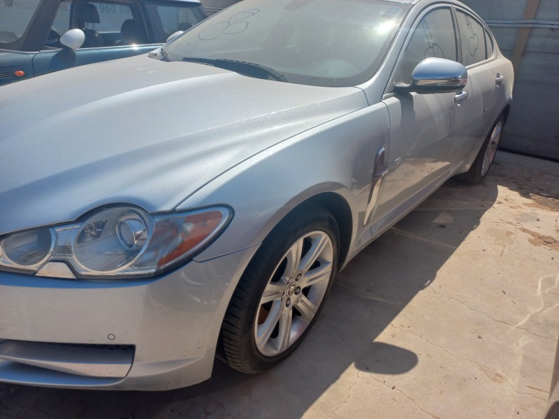 jaguar xf del año 2010