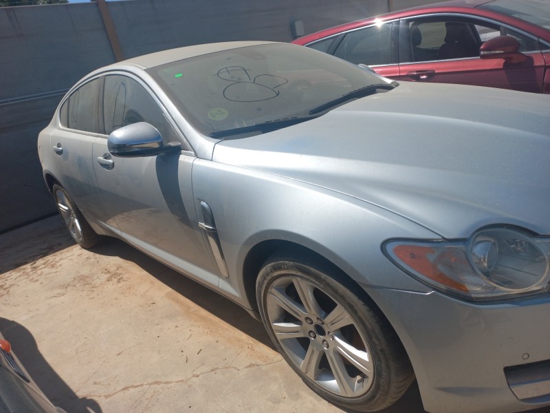 jaguar xf del año 2010