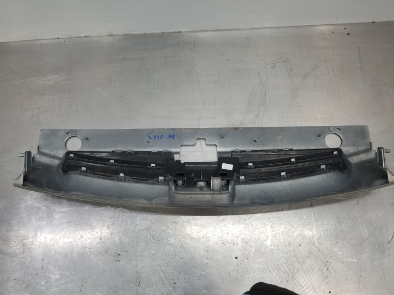 Recambio de rejilla delantera para peugeot partner (s2) combi referencia OEM IAM 7804N1  