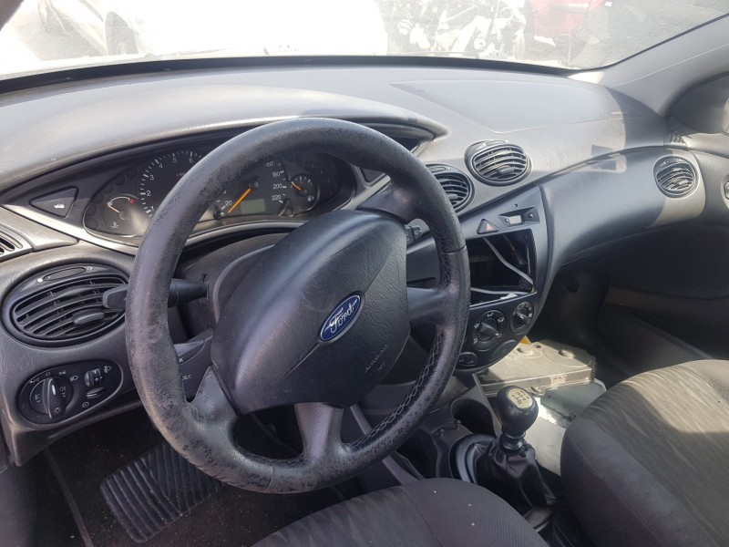 ford focus berlina (cak) del año 2002