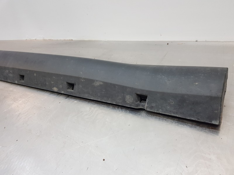 Recambio de faldon lateral para citroen c3 aircross bluehdi referencia OEM IAM YQ000336XT 13476313 