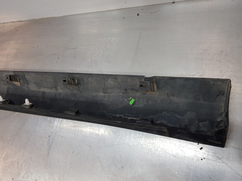 Recambio de faldon lateral para citroen c3 aircross bluehdi referencia OEM IAM YQ000336XT 13476313 