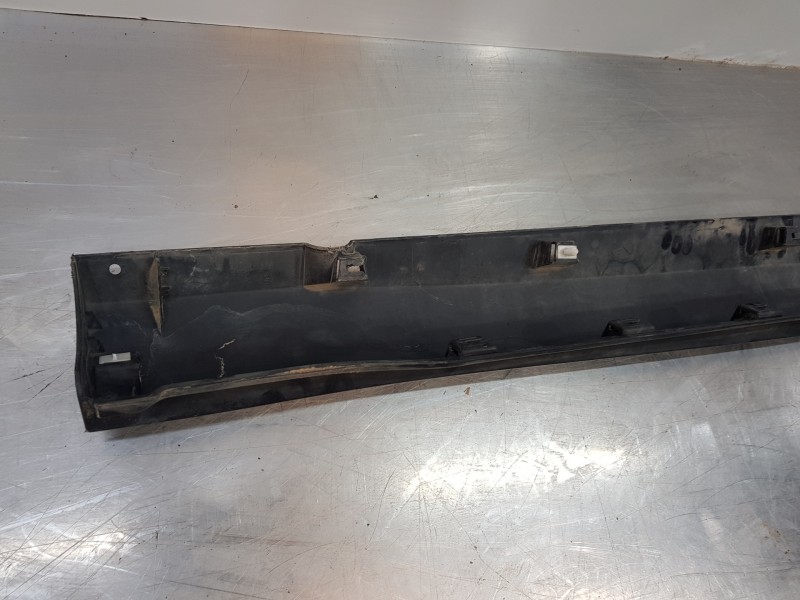 Recambio de faldon lateral para citroen c3 aircross bluehdi referencia OEM IAM YQ000336XT 13476313 