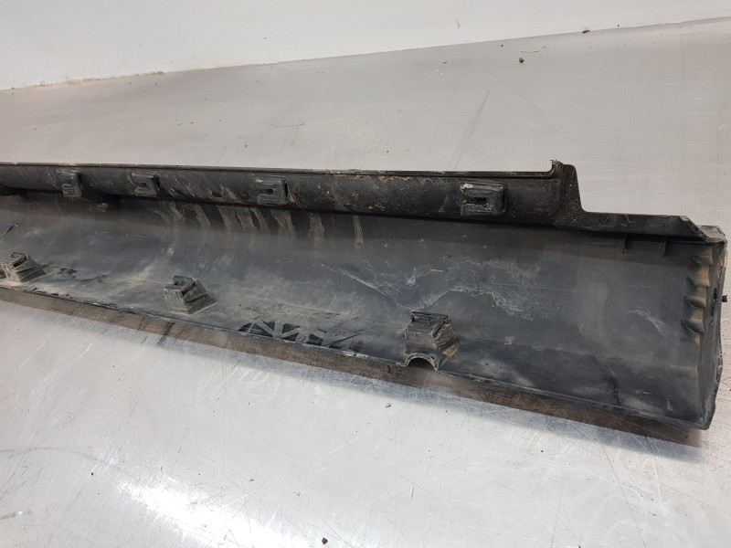 Recambio de faldon lateral para citroen c3 aircross bluehdi referencia OEM IAM YQ000337XT 13473612 